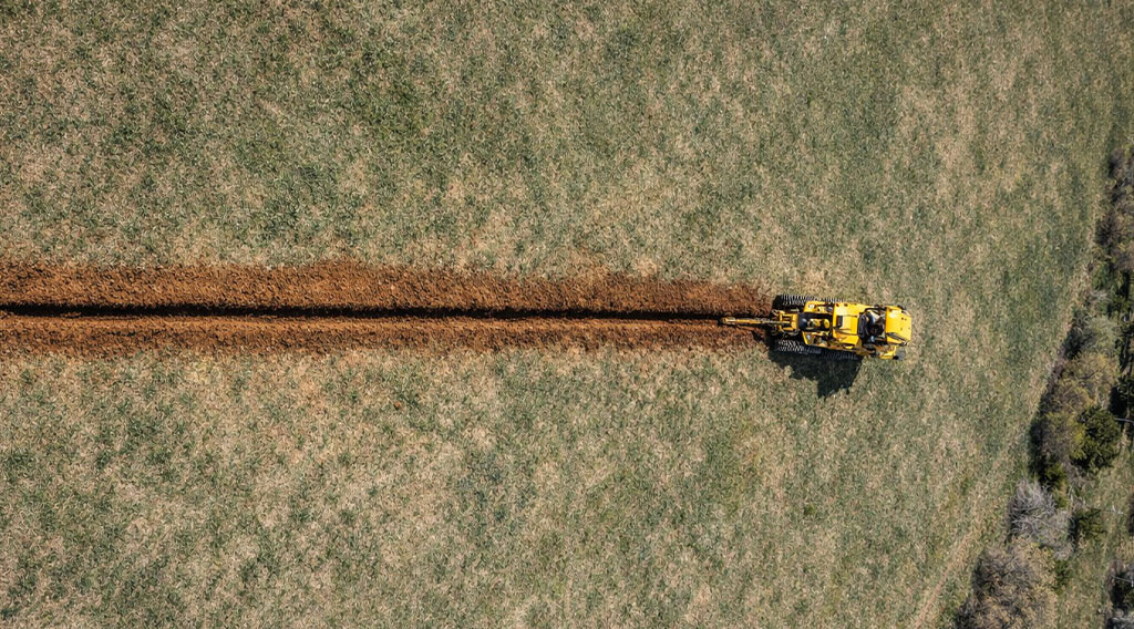 trenching-fiber-optics-utilities Underground fiber optic installation company